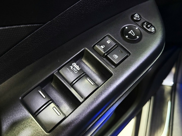 2013年 Honda CR-V【2.4VTi版 里程僅跑7萬】