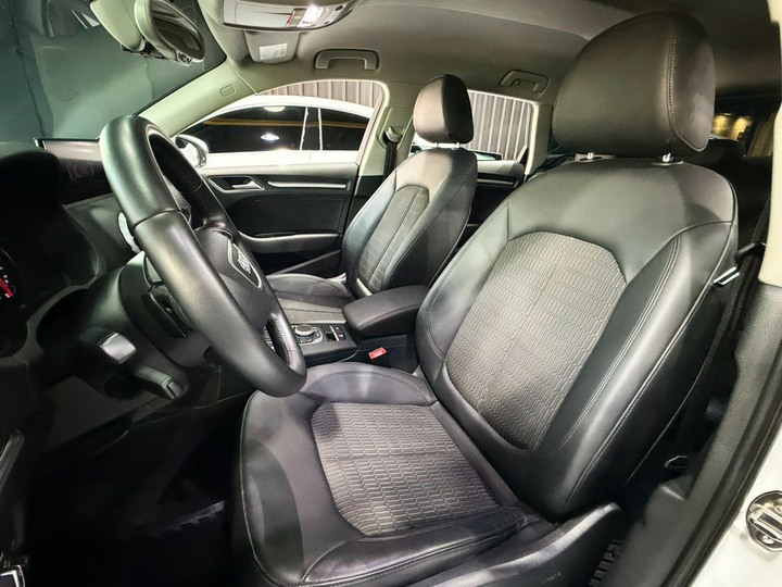 2015年 Audi A3 Sportback【40 TFSi Luxury 總代理】