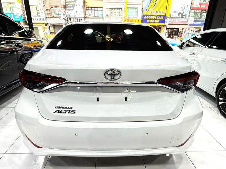 2024年 Toyota Altis【豪華配備 里程僅跑2萬】