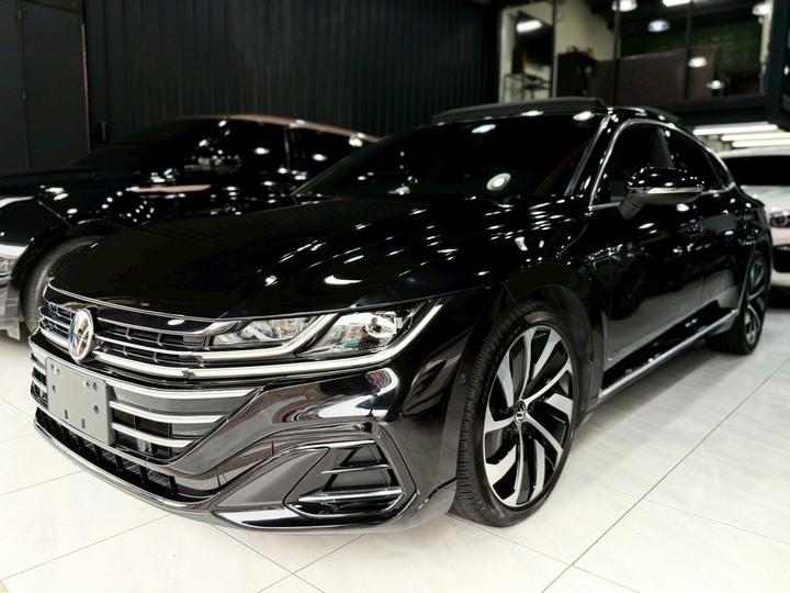 2022年 Volkswagen Arteon【330 TSI R-Line 5D】
