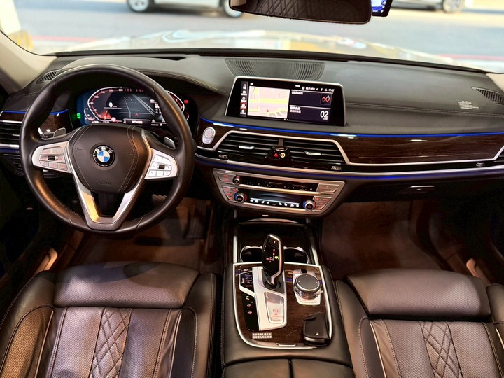 2021年 BMW 730i G11【總代理 小改款 層峰旗艦版】