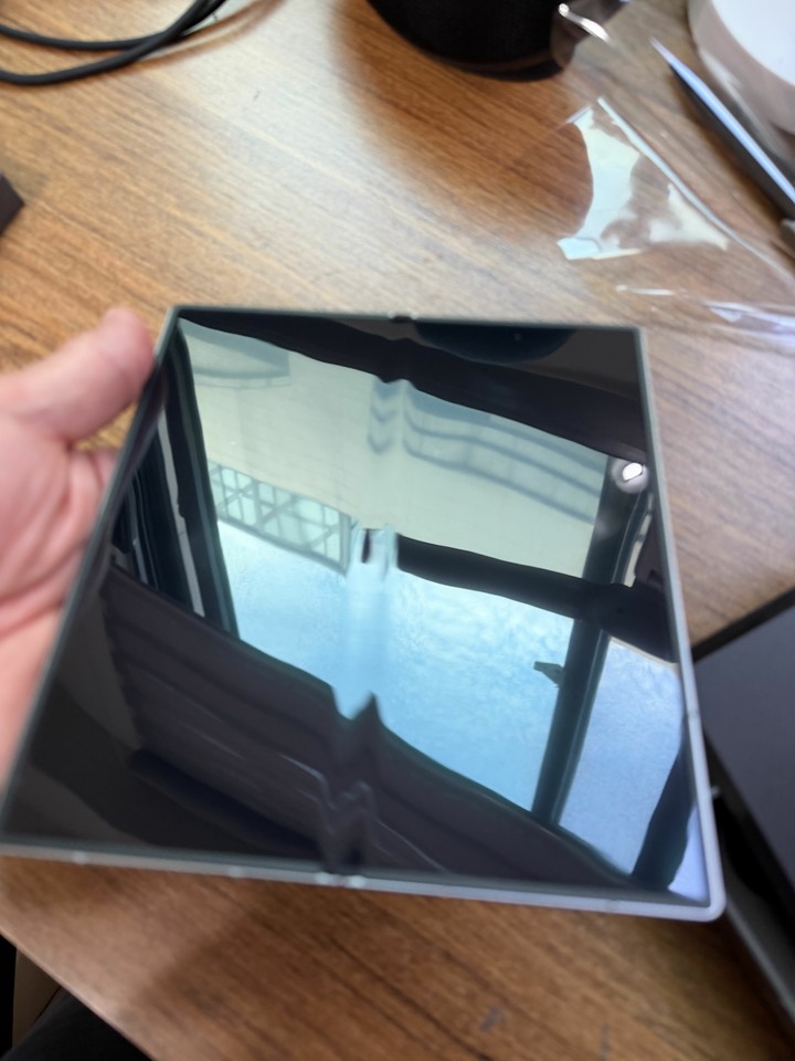 Samsung 三星 Galaxy Z Fold7 (12G/256G)大尺寸 銀色 2026/05/14購買2年保固