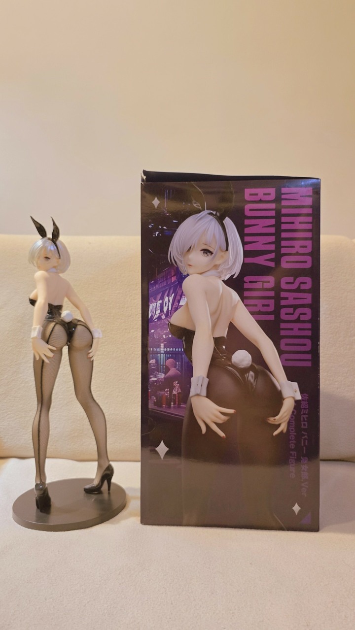 1/4 佐紹魁尋兔女郎公仔 (41CM)