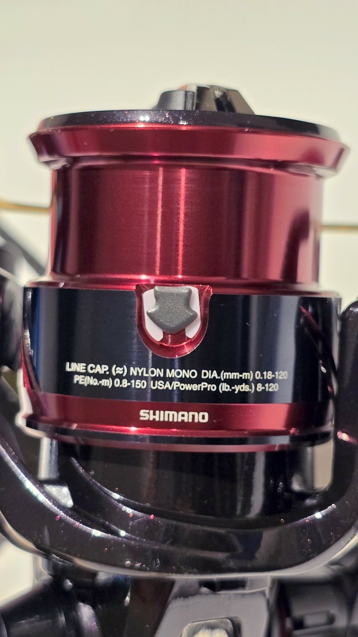 Shimano Sephia CI4+ 捲線器