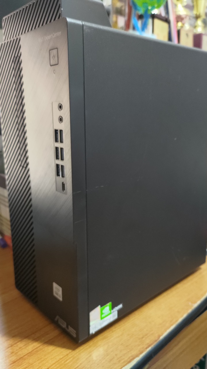 ASUS D700MA_I5 CPU /1650 VGA Card /16G DIMM /1TB SSD