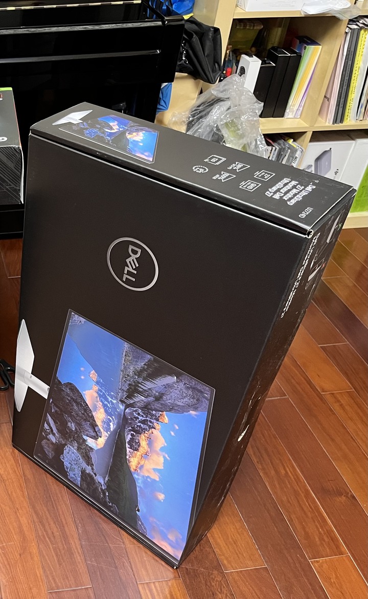 Dell U2724d