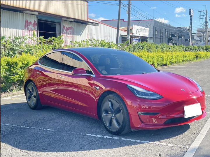 2019 Tesla Model 3 Long Range【 升級Yoke方向盤/滿電415公里 】