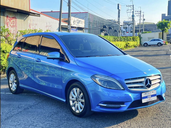 2013 M-Benz B180 1.6T【 高CP值進口小車/專用安卓機+360環景 】
