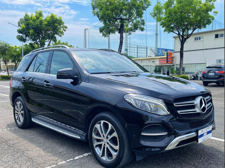 2016 M-Benz GLE400 3.0T 總代理【CP值賓士大休旅】