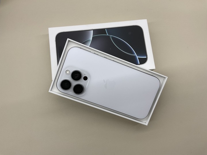 iPHONE 16 Pro 256G白色