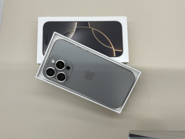 iPHONE 16 Pro 256G鈦色