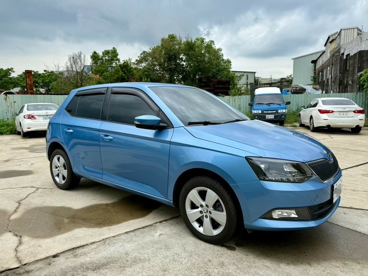 Fabia 1.0 Tsi style、認證車、有applecarplay、ikey、倒車顯影