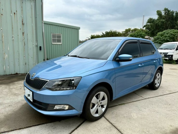 Fabia 1.0 Tsi style、認證車、有applecarplay、ikey、倒車顯影