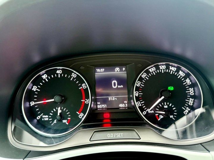 Fabia 1.0 Tsi style、認證車、有applecarplay、ikey、倒車顯影