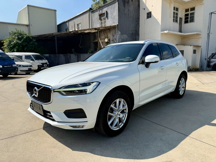 2018 Volvo XC60 T5 Momentum安全旗艦版、全台最低價、可認證、可全貸、里程跑多但價格有差歡迎隨時詢問諮詢