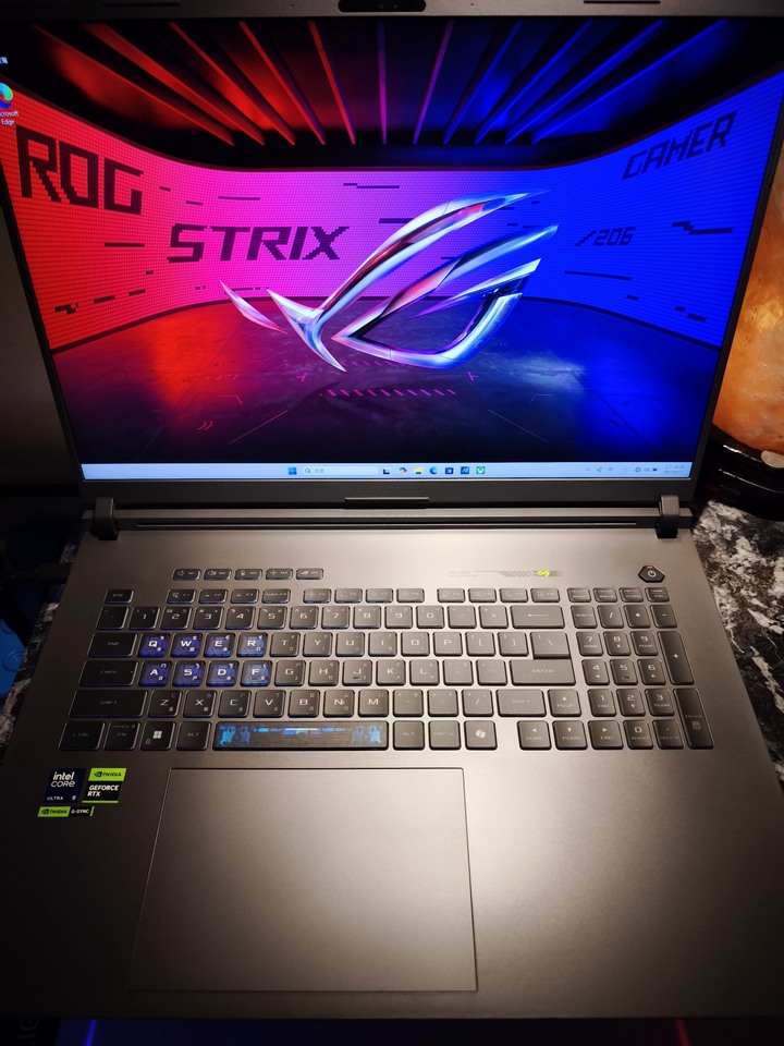 ✅全台面交✅ 2025年 華碩 ASUS ROG Strix G18 G815LR-0021G275HX-NBL 18吋電競筆電 RTX5070Ti 滿血版