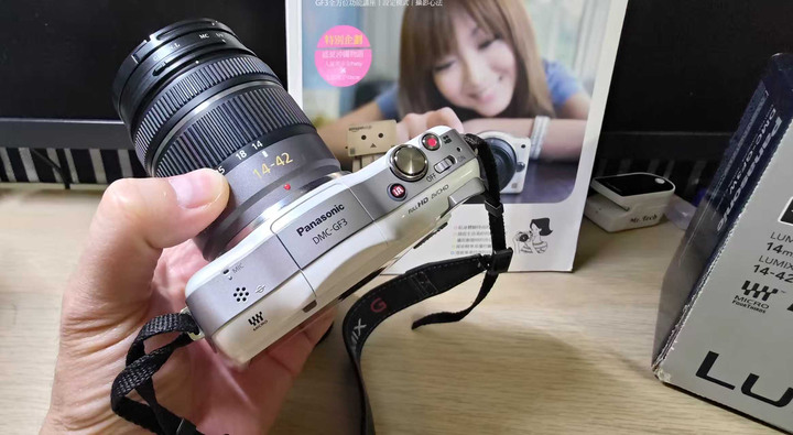 台中售Panasonic DMC-GF3 白色雙鏡套組-品項極佳