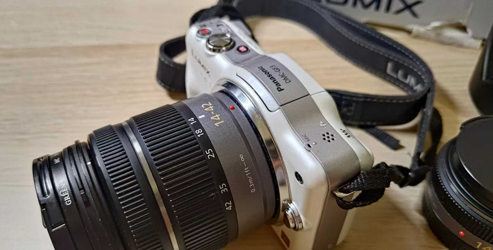 台中售Panasonic DMC-GF3 白色雙鏡套組-品項極佳