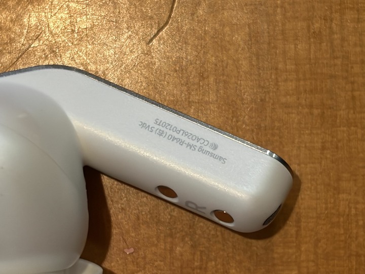 Samsung 三星 Buds4 Pro 真無線藍牙耳機 SM-R640 極光白 二手 九成新 保固中