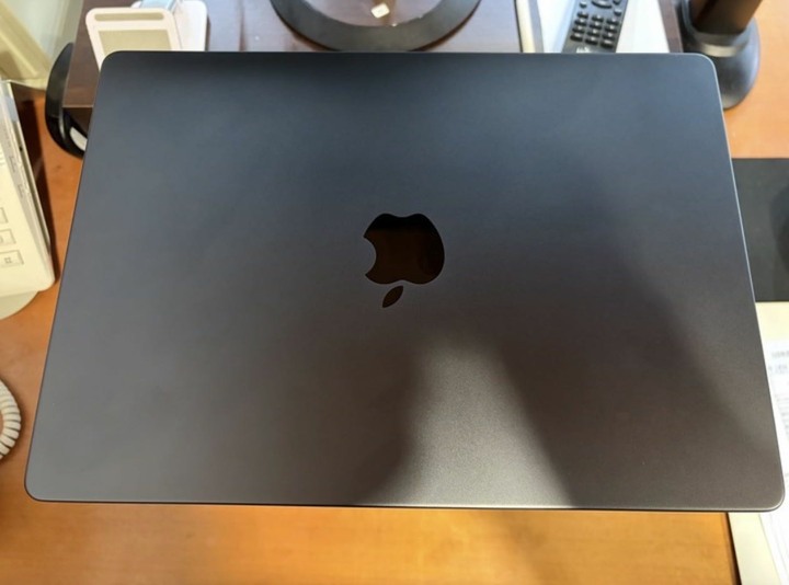 蘋果 Apple MacBook Pro 14吋 M3 Pro 18G/512G 太空黑色 九成新