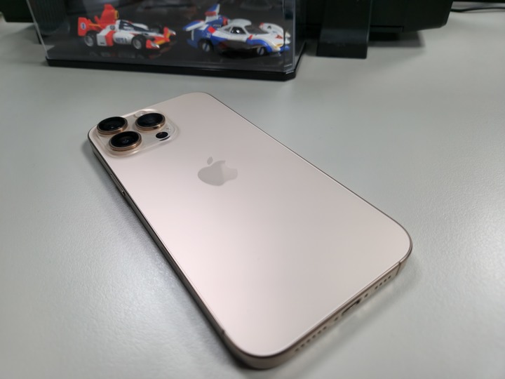 iPhone 16 Pro Max 256GB 沙漠金