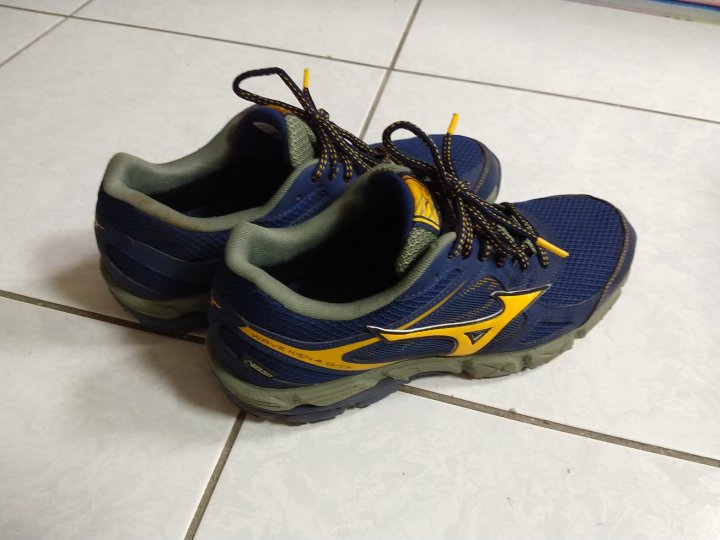 美津濃 GORE-TEX 防水透氣 WAVE KIEN 4 男戶外慢跑鞋