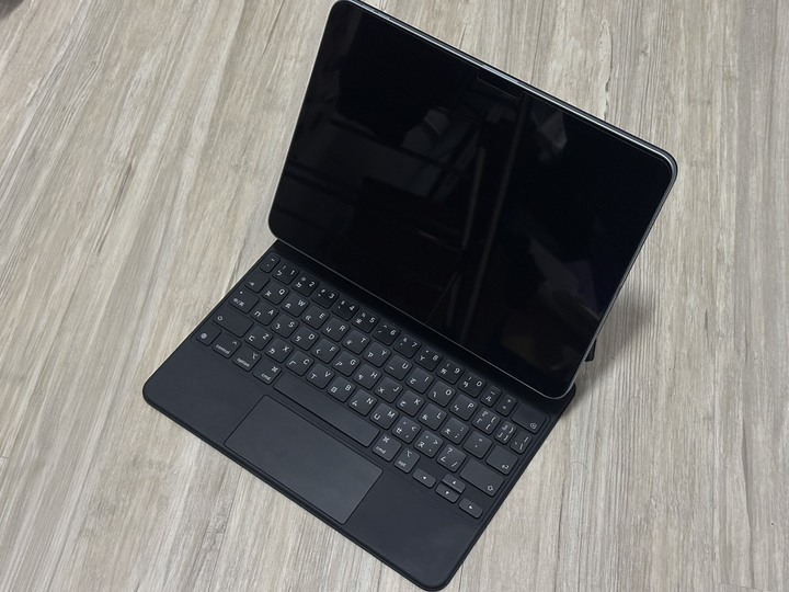 iPad Air (11 吋) (M2) Wi-Fi (applecare+ 20260705) + 原廠鍵盤