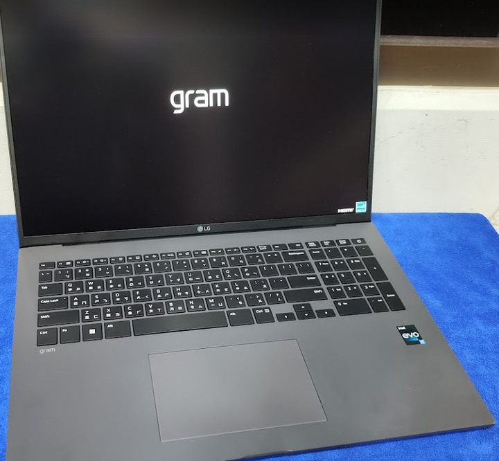 LG Gram 17吋 i7-1360P/32G/1TB 17Z90R 商務筆電 輕薄筆電