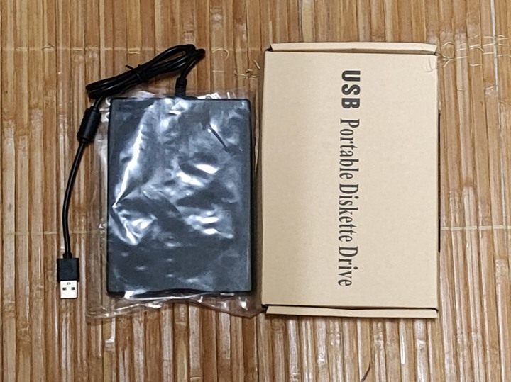 2手3.5吋磁片讀卡機~~