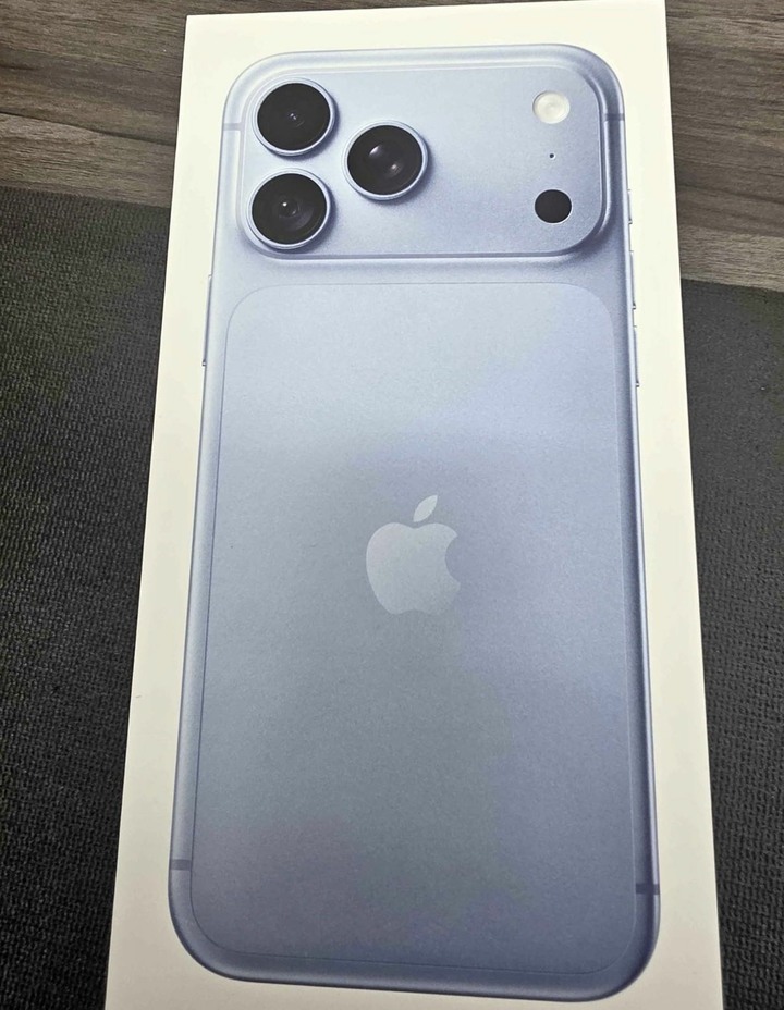全新未拆 iPhone 18 Pro Max 256g 冰川藍