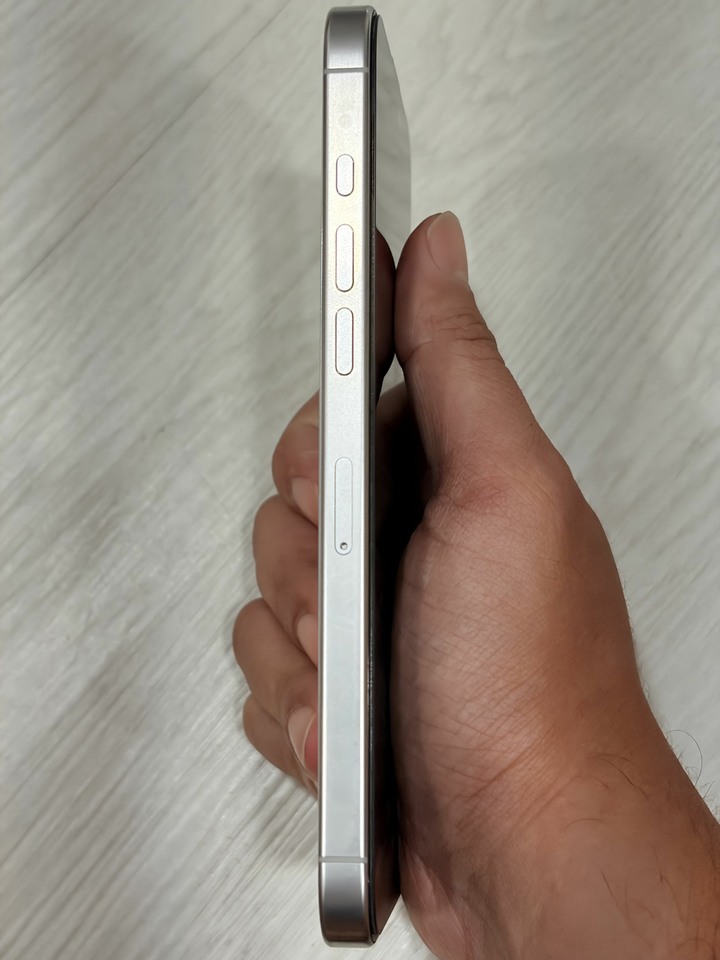 iPhone 16 pro max 256g 白色