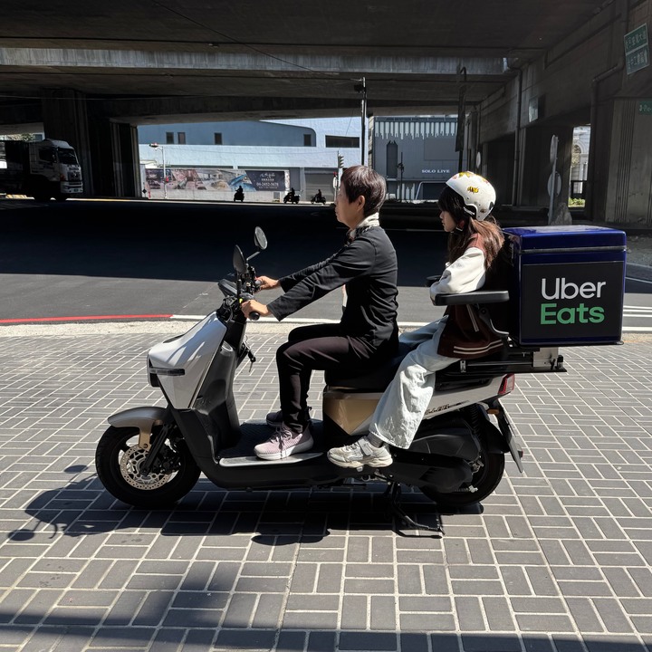 【台灣製造】機車後扶手 機車雙扶手 機車後座扶手 機車兒童扶手 機車滑軌扶手 後座扶手 機車扶手 鋁箱扶手