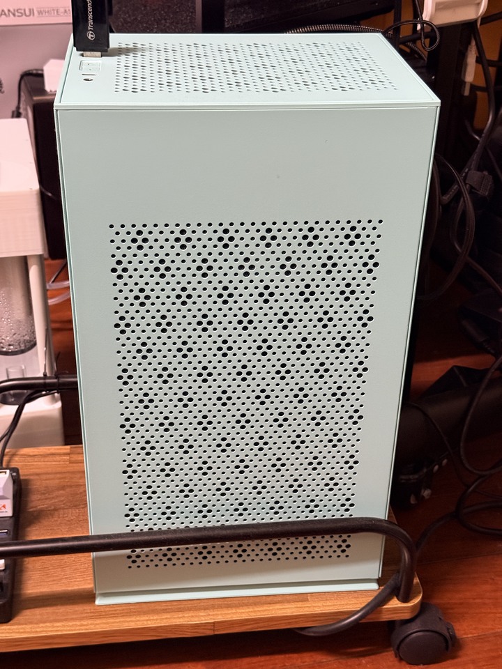 售 R7-5700G+B550I主板64G記憶體+撼訊9060XT 16G 整組電腦