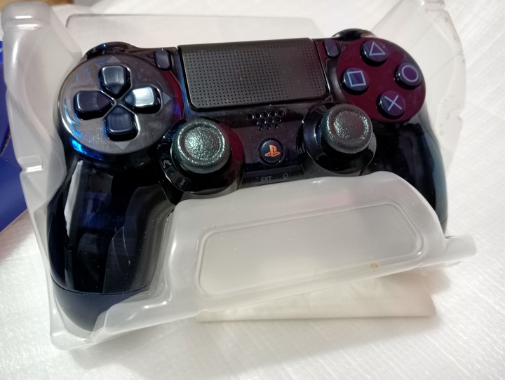 PS4 五億台限定手把