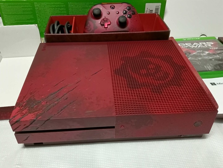 XBOX ONE S 主機 2TB 戰爭機器限定版主機 附戰爭機器遊戲光碟