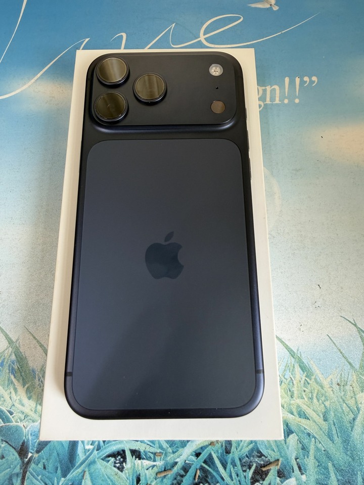 iphone 17 ProMax 256GB 藍色