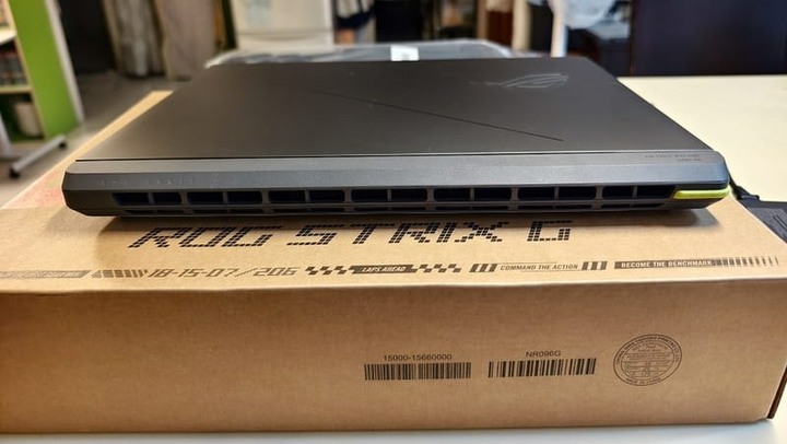 華碩 RTX5080 旗艦電競筆電 Ultra9 275HX/32GB DDR5/1TB SSD 保固中 AI繪圖