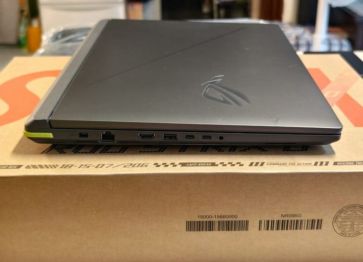 華碩 RTX5080 旗艦電競筆電 Ultra9 275HX/32GB DDR5/1TB SSD 保固中 AI繪圖