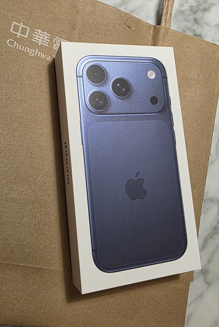Iphone 17 pro 256g 藏青色