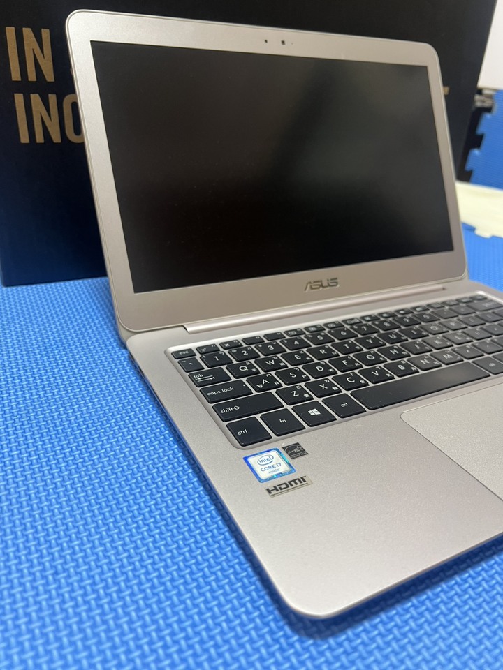 華碩ASUS ZenBook UX305U 輕薄筆電/i7處理器|3K QHD+ 高畫質|香檳金
