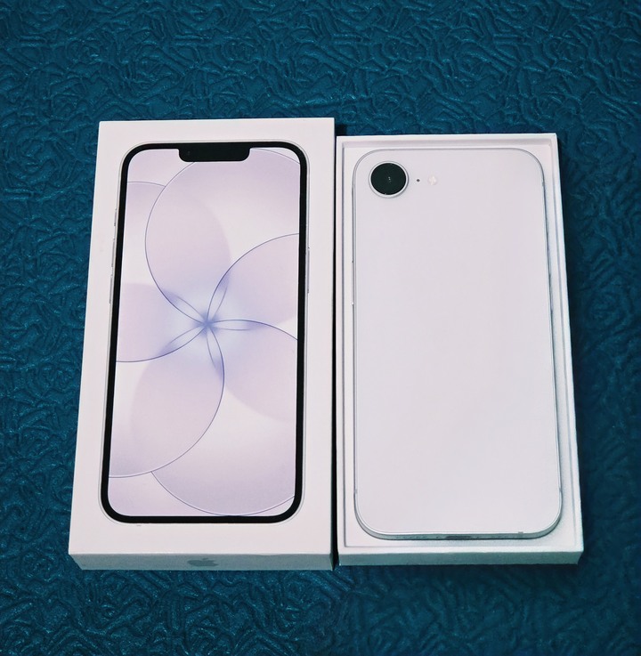 ［限han_ming下標］ iPhone 17e 亮白色， 電池100% (循環僅5次) ，保固超長到2027/8! 附原廠盒裝・江子翠面交誠可議