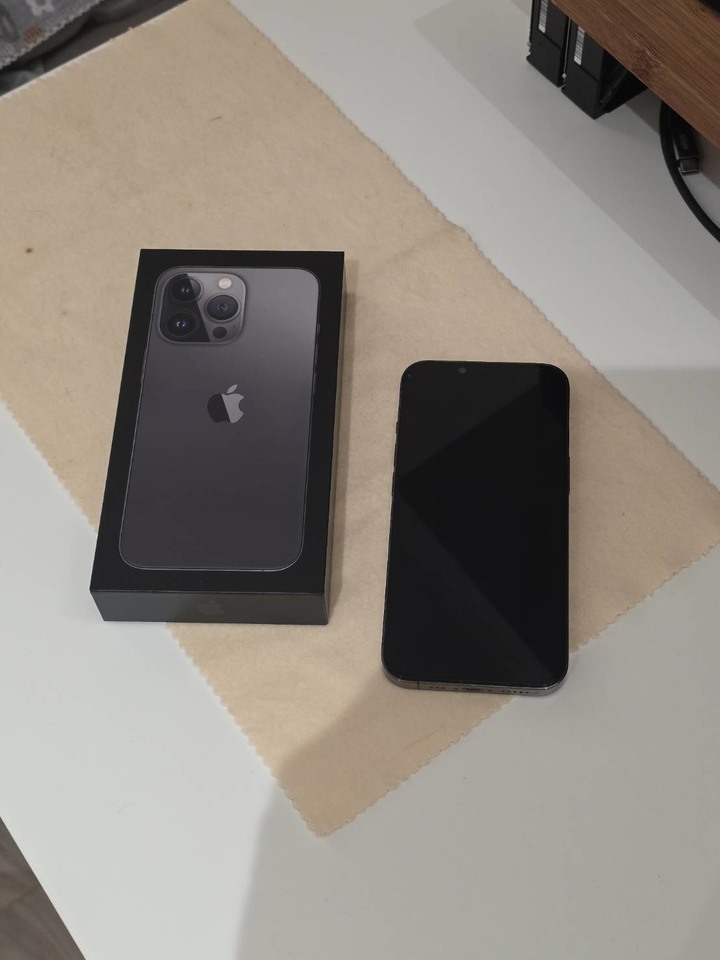 iPhone13 Pro 256GB 石墨黑