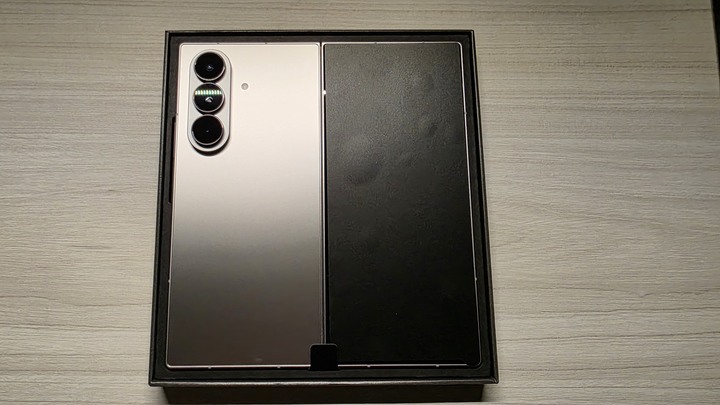 Z Fold 7  512G(銀色)