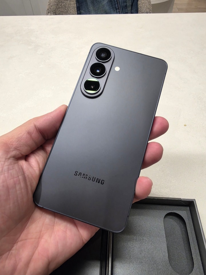 Samsung S26 黑 256G