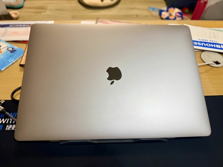 MacBook pro(16英吋 2019）