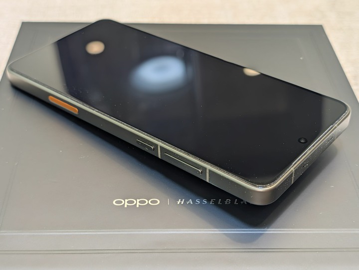 [內湖/面交] OPPO Find X9 Ultra (16GB+1TB) 大師影像套組-大地苔原
