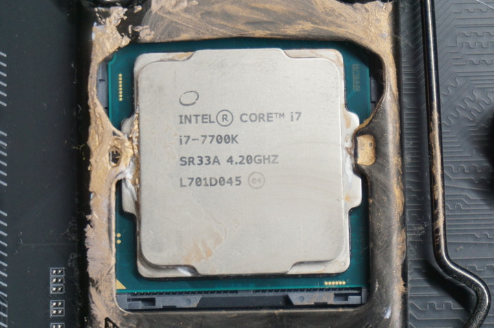 Intel i7-7700K CPU 4.2GHZ+GA-270X-GAME5+M.2 SSD Intel+W11家用