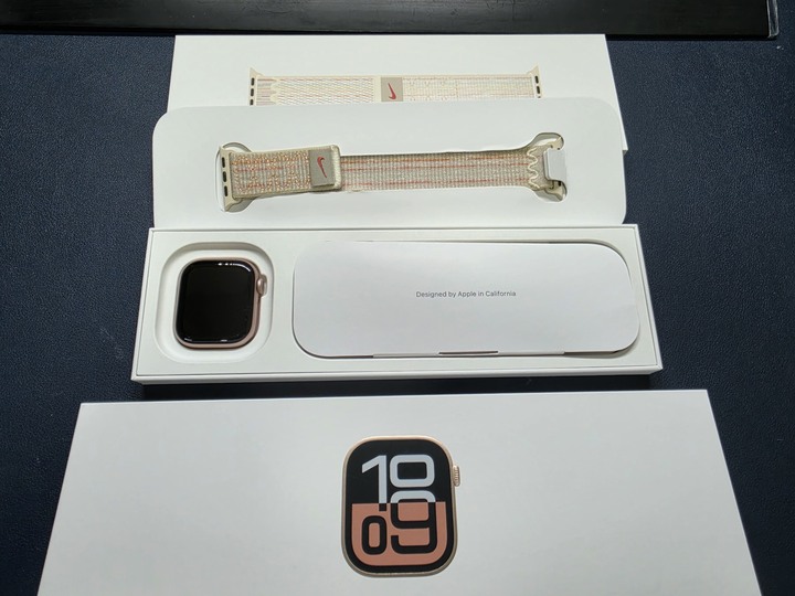 Apple Watch S10 GPS 42mm 玫瑰金鋁金屬 NIKE運動錶環