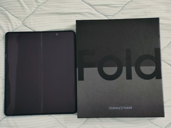 Samsung Galaxy Z Fold4 12/256g