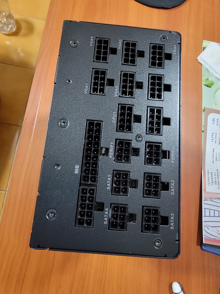 振華 白金 1000W SE 超高效率 電源供應器 全模組